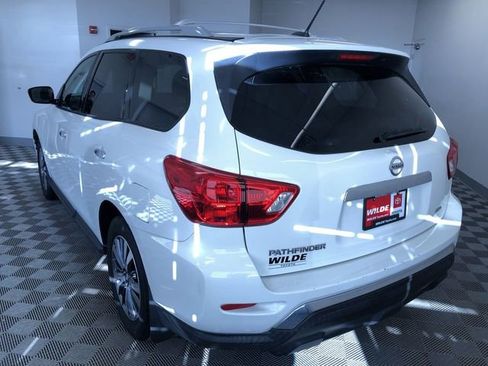 Used 2017 Nissan Pathfinder S image 13