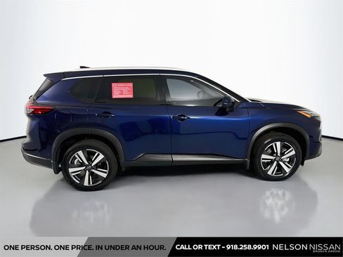 Certified 2025 Nissan Rogue SL w/ Tech Package AWD/4WD image 4
