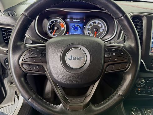 Used 2021 Jeep Cherokee Trailhawk AWD/4WD image 13
