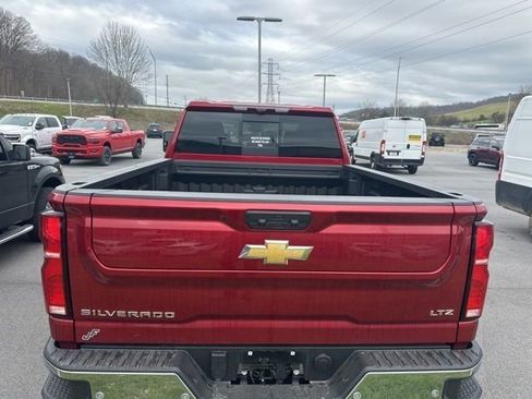 Used 2025 Chevrolet Silverado 2500 LTZ w/ LTZ Plus Package image 12