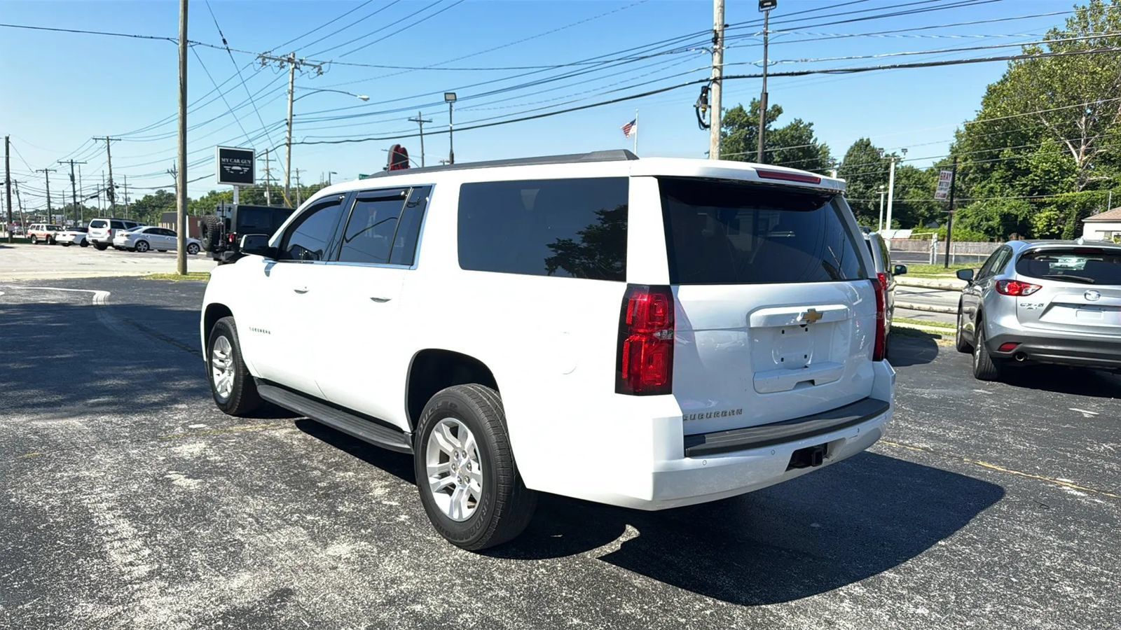 Used 2017 Chevrolet Suburban LS w/ Enhanced Driver Alert Package RWD image 5