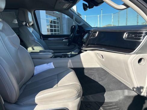 Used 2022 Jeep Wagoneer Series I image 35