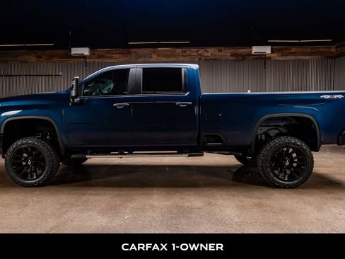 Used 2022 Chevrolet Silverado 2500 Custom w/ Custom Convenience Package image 5