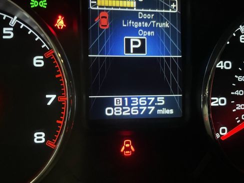 Used 2014 Subaru Legacy 2.5i Limited image 9