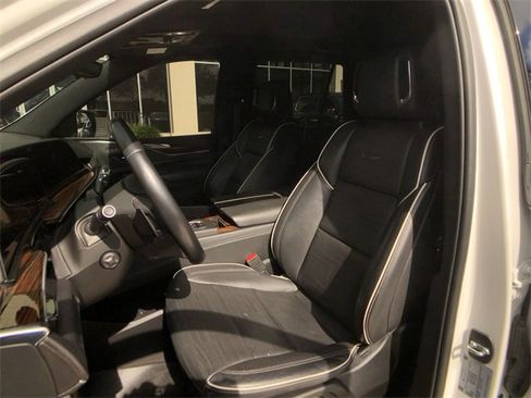 Certified 2022 Cadillac Escalade Premium Luxury image 19