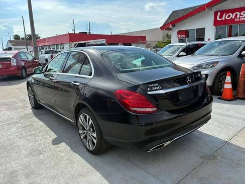 Used 2018 Mercedes-Benz C 300 4MATIC Sedan image 3