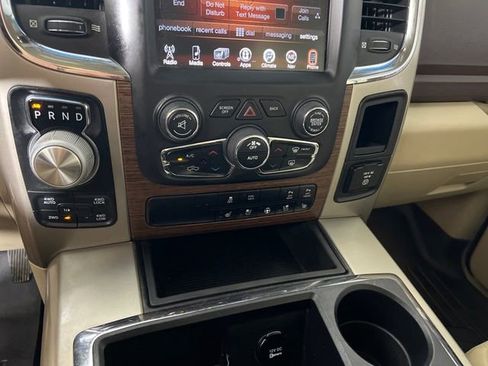 Used 2014 RAM 1500 Laramie w/ Convenience Group image 19