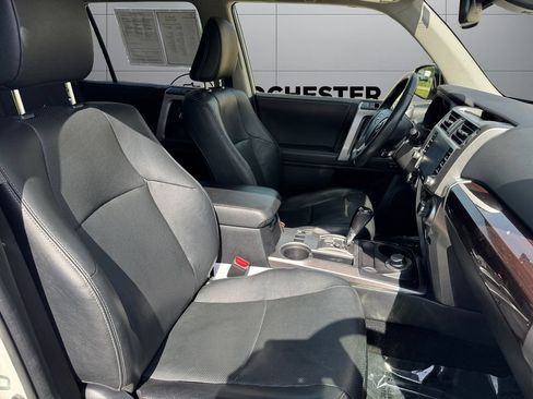 Certified 2022 Toyota 4Runner Limited AWD/4WD image 17