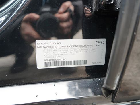 Used 2016 Audi A8 L 4.0T w/ Driver Assistance Package image 91