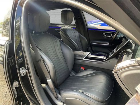 Used 2022 Mercedes-Benz S 500 4MATIC w/ AMG Line Package image 24
