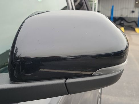 Used 2022 Ford Explorer Limited w/ Equipment Group 301A image 10