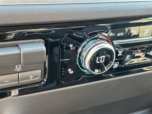 New 2026 GMC Sierra 1500 Elevation w/ LPO, Elevation Black Package image 17