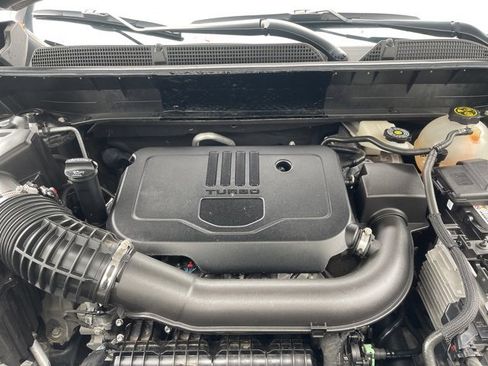 Used 2023 GMC Acadia SLE w/ Driver Convenience Package image 23