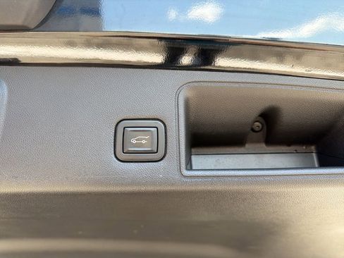 Used 2020 GMC Terrain SLT AWD/4WD image 15
