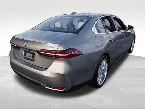 Used 2024 BMW 530i xDrive 530i xDrive w/ Convenience Package image 8