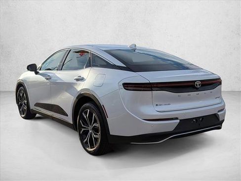 Used 2024 Toyota Crown Limited image 8