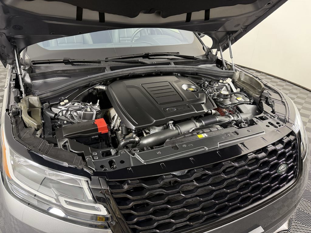 Used 2019 Land Rover Range Rover Velar S AWD/4WD image 47