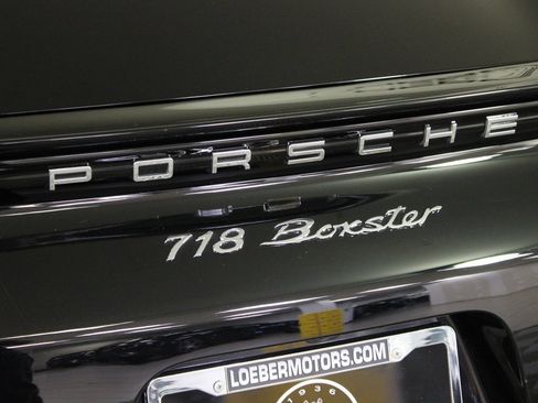 Used 2021 Porsche 718 Boxster image 19