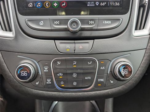 Used 2023 Chevrolet Malibu LT FWD image 16