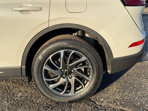 Used 2021 Lincoln Corsair AWD w/ Equipment Group 101A image 11