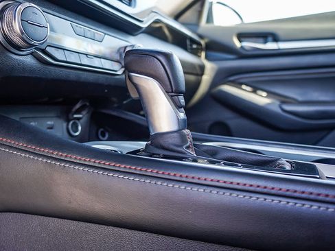 Used 2023 Nissan Altima 2.0 SR image 25