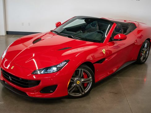 Used 2020 Ferrari Portofino RWD image 30