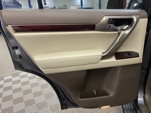 Used 2017 Lexus GX 460 460 image 18
