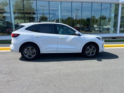 Used 2023 Ford Escape ST-Line Select w/ Tech Pack #2 AWD/4WD image 9