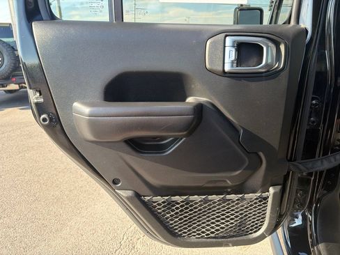 Used 2021 Jeep Wrangler Unlimited Rubicon AWD/4WD image 15