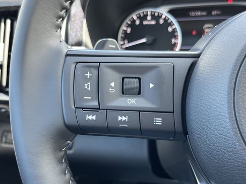 New 2025 Nissan Pathfinder SV w/ SV Premium Package image 23