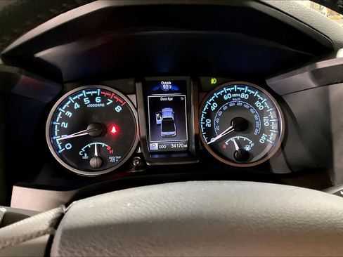 Used 2020 Toyota Tacoma TRD Sport w/ Technology Package AWD/4WD image 24