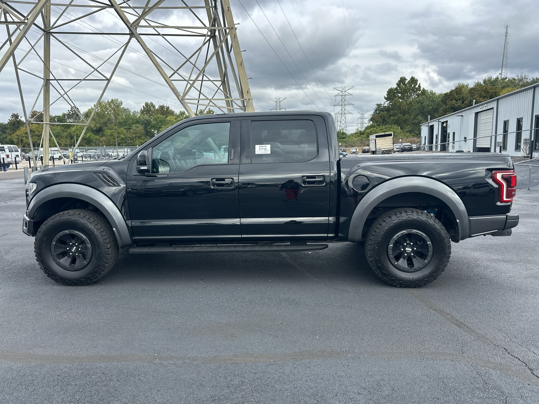 Used 2018 Ford F150 Raptor w/ Equipment Group 802A Luxury AWD/4WD image 5