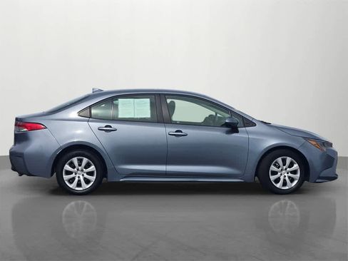 Used 2023 Toyota Corolla LE image 6
