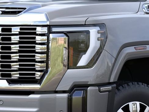 New 2026 GMC Sierra 2500 Denali w/ Denali Reserve Package AWD/4WD image 10