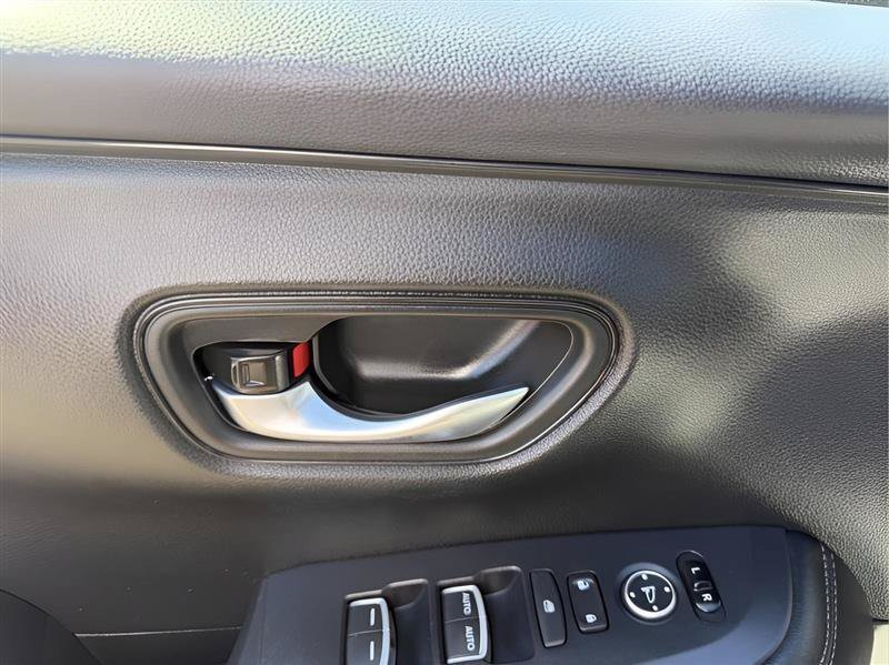 Used 2023 Honda HR-V EX-L image 19