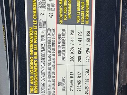 Used 2021 Volkswagen Tiguan SE w/ Panoramic Sunroof Package image 14