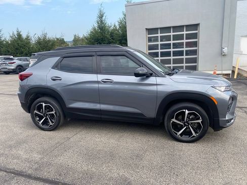 Used 2022 Chevrolet TrailBlazer RS w/ Sun and Liftgate Package AWD/4WD image 4