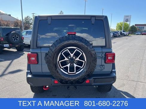 Used 2024 Jeep Wrangler Rubicon w/ Convenience Group AWD/4WD image 4