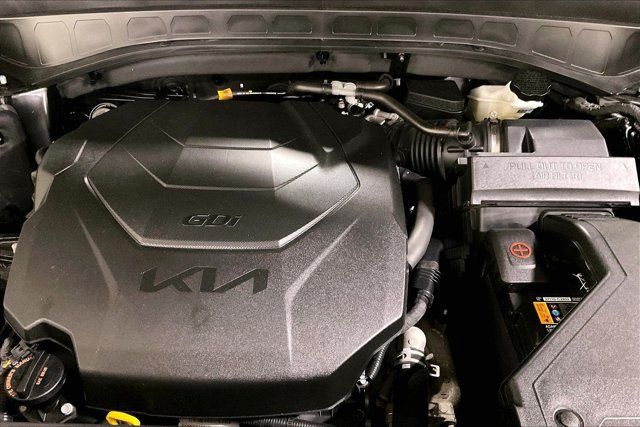 Used 2024 Kia Telluride EX w/ EX Captain's Chair Package AWD/4WD image 10