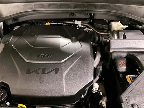 Used 2024 Kia Telluride EX w/ EX Captain's Chair Package AWD/4WD image 10
