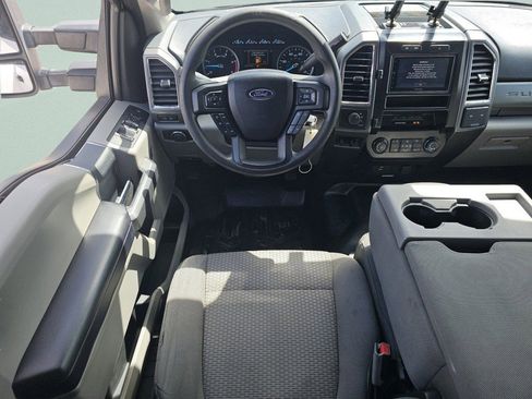Used 2017 Ford F250 XLT AWD/4WD image 4