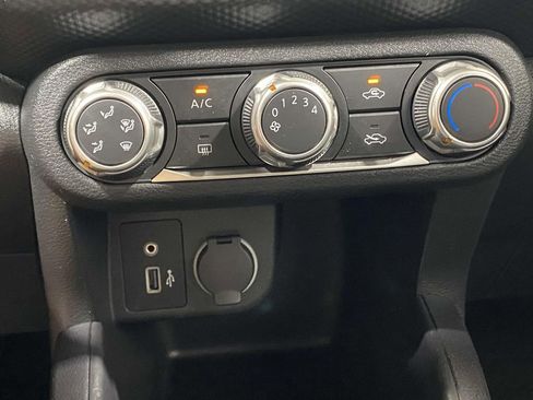 Used 2024 Nissan Kicks S image 29