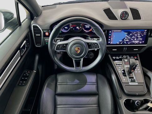 Used 2022 Porsche Cayenne Platinum Edition w/ Premium Package Plus image 24