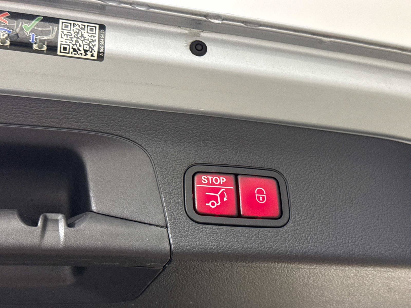 Used 2024 Mercedes-Benz GLS 450 4MATIC image 11