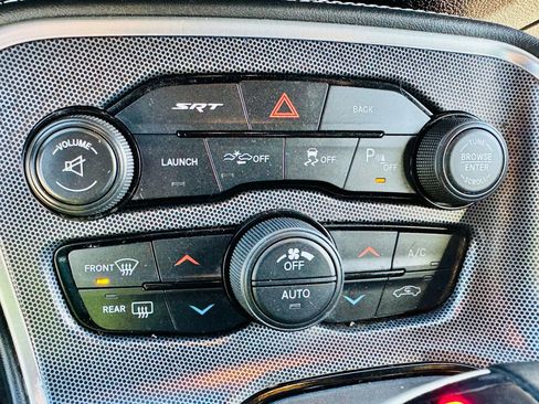 Used 2016 Dodge Challenger SRT w/ Technology Group image 29