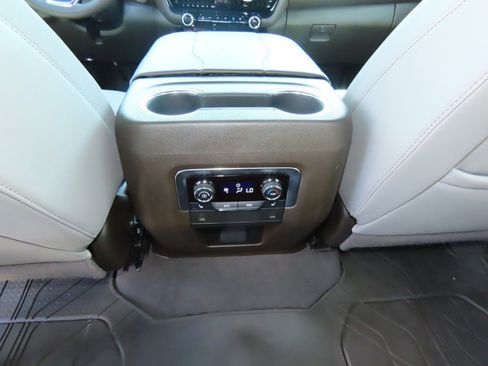 Used 2026 Chevrolet Tahoe LT w/ Comfort Package image 21