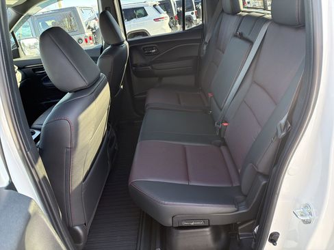 Used 2021 Honda Ridgeline Black Edition image 11