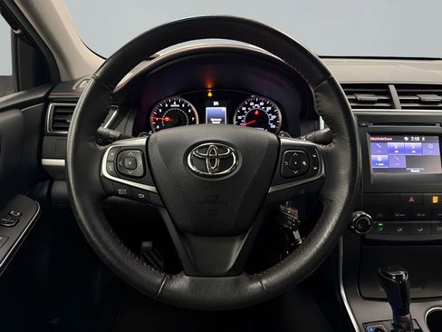 Used 2017 Toyota Camry SE image 15
