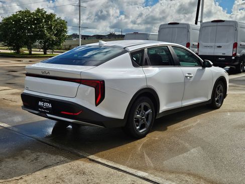 Used 2025 Kia K4 FWD image 3