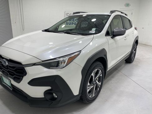 Used 2024 Subaru Crosstrek 2.0i Premium AWD/4WD image 4